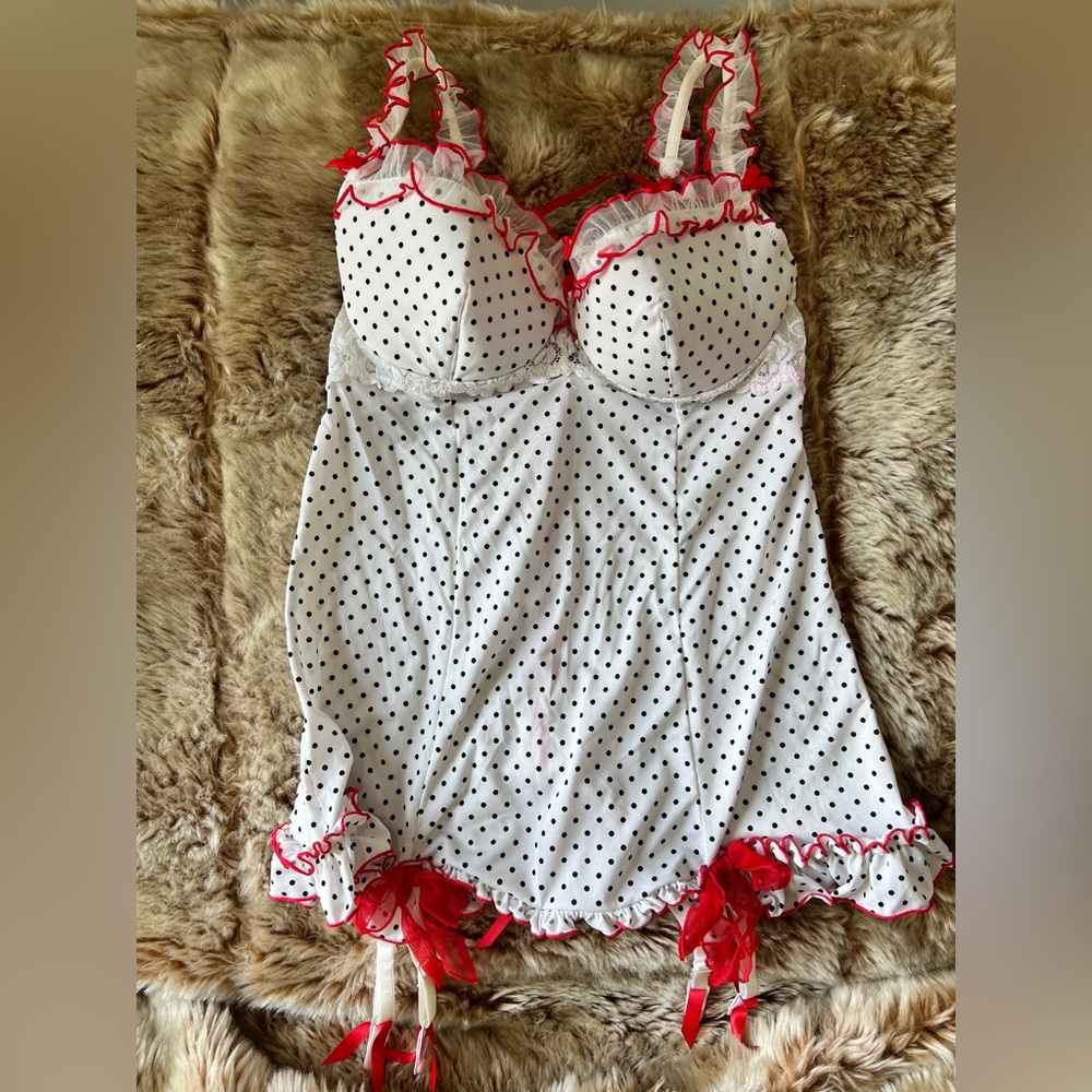 2000s Era Victoria’s Secret Lingerie 34B - New
